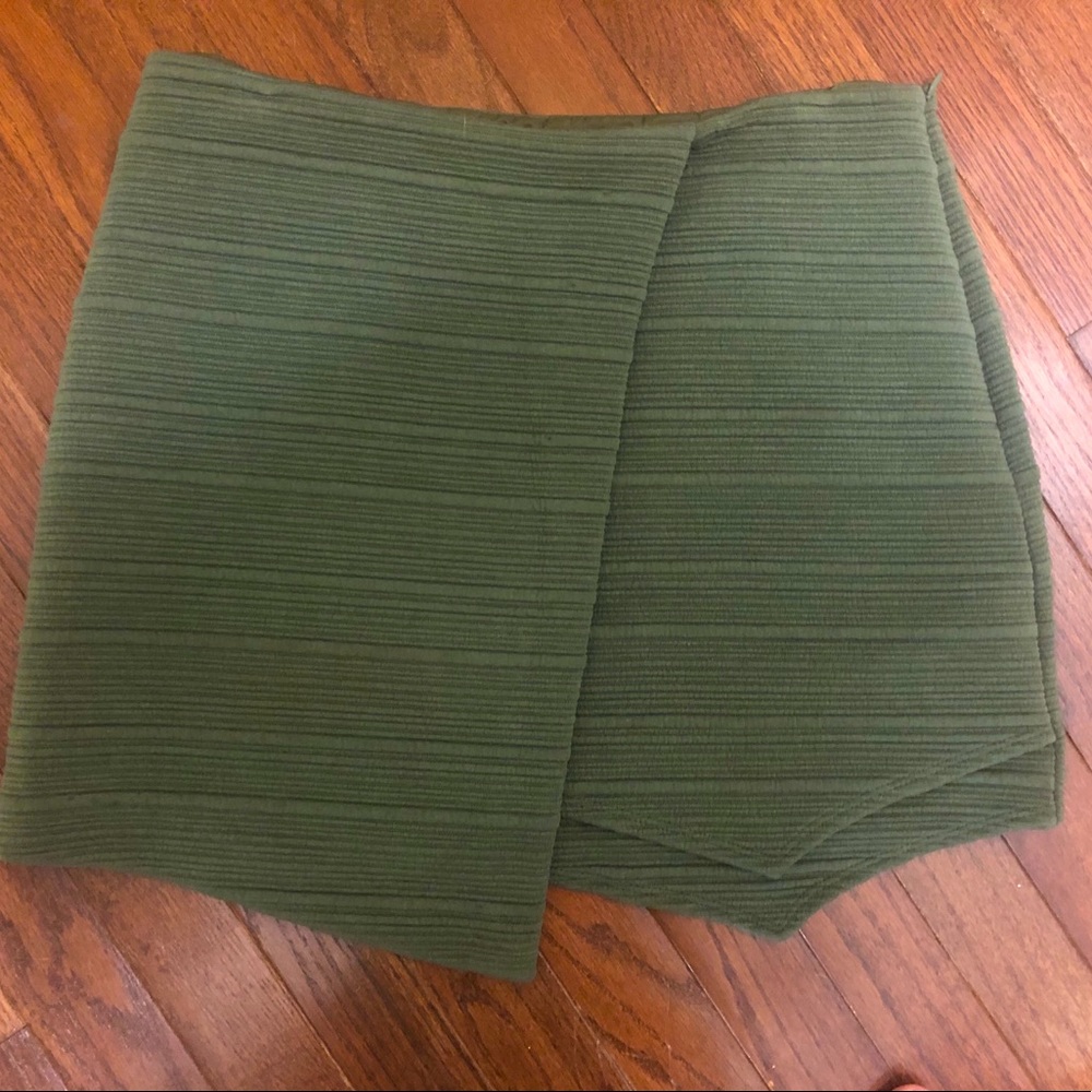 Green mini skirt, Abbeline